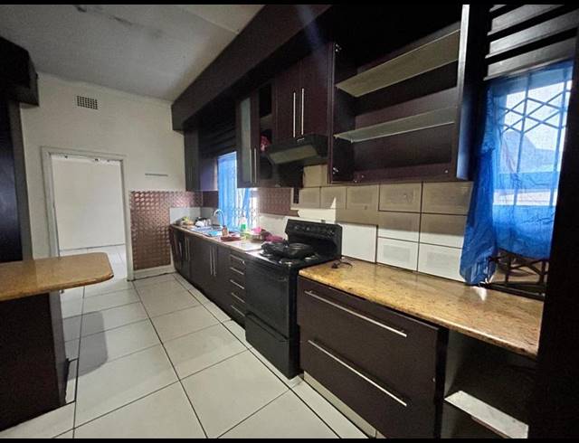 3 BEDROOM HOUSE FOR SALE IN BRENTHURST